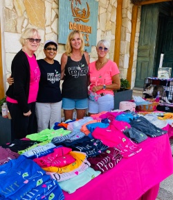 Volunteers at the PuRR Project table in Puerto Vallarta